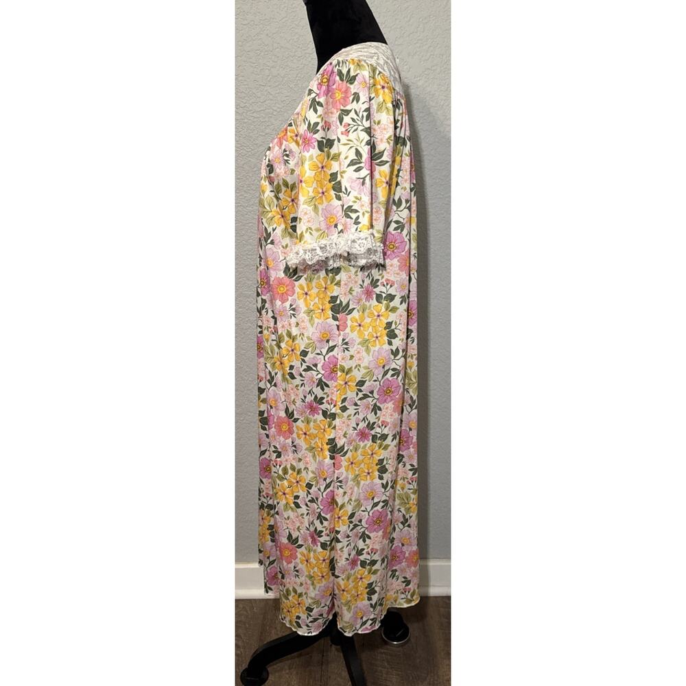 Spirit Costume Granny NightGown Muumuu Floral With Lace Size Ladies Small - Picture 4 of 8